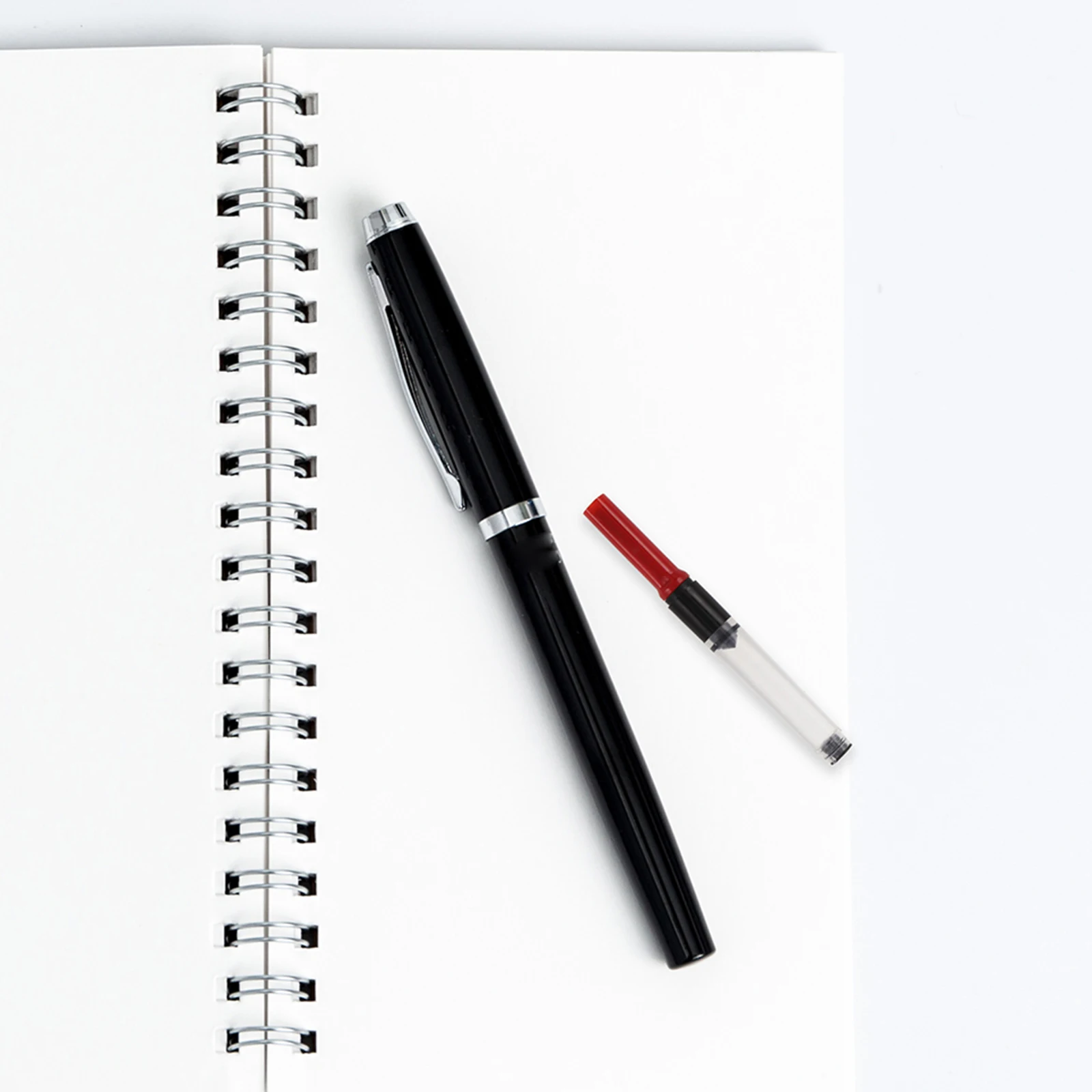 80Pcs Fountain Pen Converter Compact Ink Fill Assistant Spill Proof Refillable Writing Tool for Smooth Writing Experience