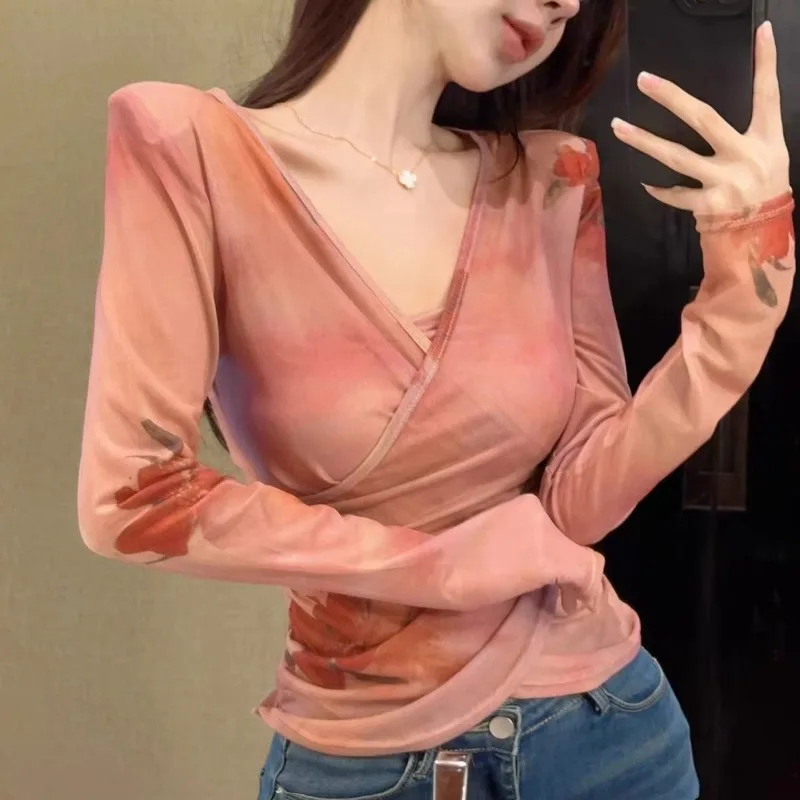 

Spring Summer New Structured Irregular Long Sleeve T-shirts Women's Spliced V-neck Ruched Printed Tie Dye Slim Fit Commuter Tops