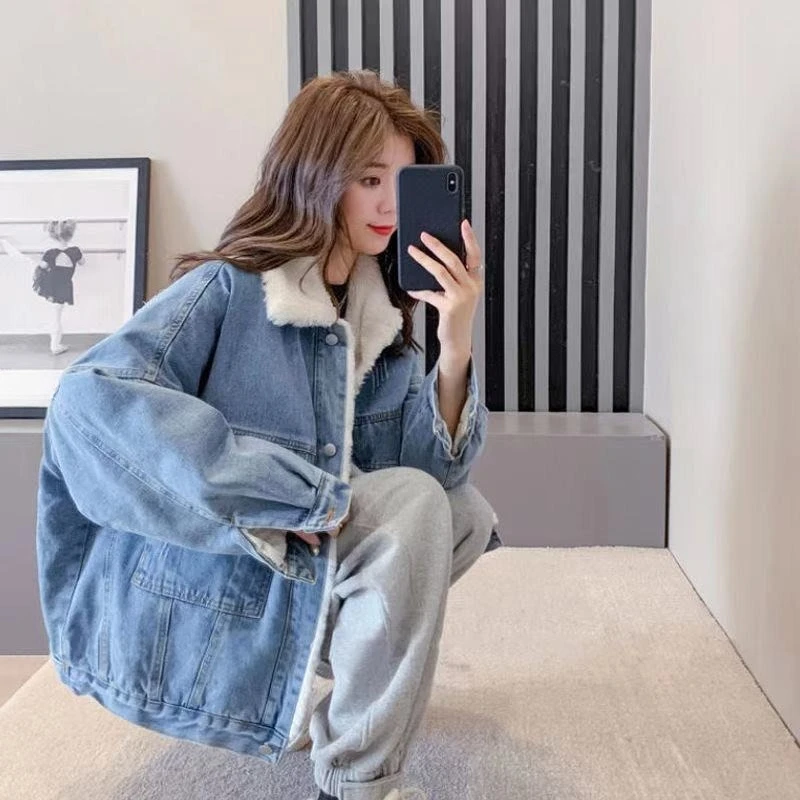 Women's Oversized Casual Denim Fall Winter Korean Style Short Cotton Coat With Lamb Wool Lining Warm For Petite Students