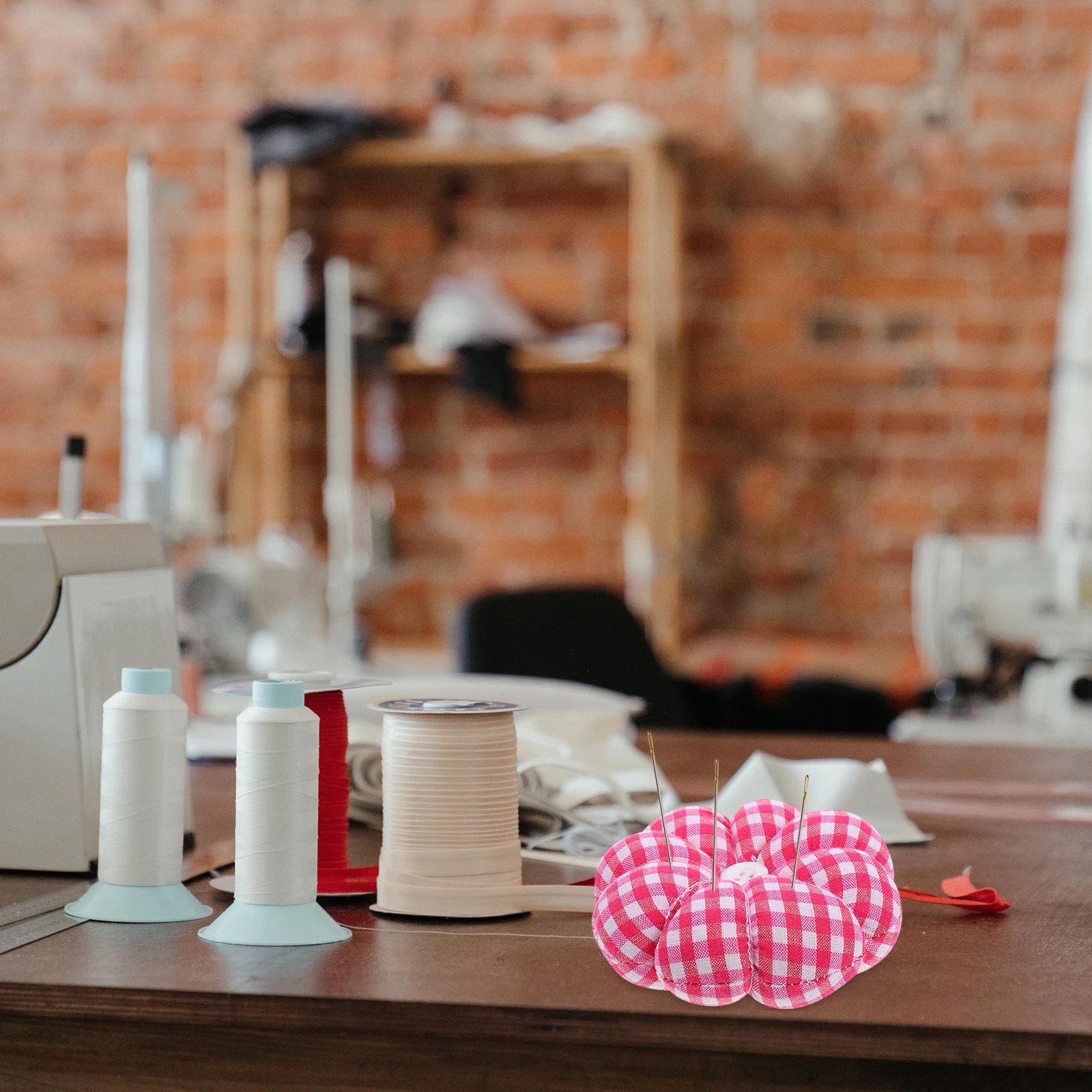 

Needle Holder Lovely Cushion Pin and Cushions Delicate Sewing Rosy Cute Embroidery