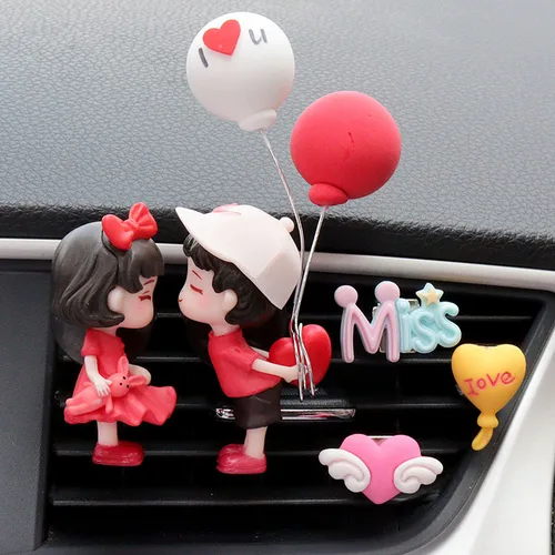 Imagen 2 del producto Figuras de Anime para parejas, adornos de dibujos animados de Perfume de salida de aire de coche, decoración de globo de amor para niña linda, accesorios de ambientador
