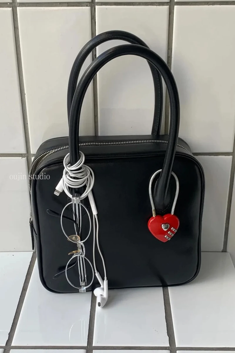 Korean bloggers with the same Instagram niche red love lock hanging small square bag pendant car keychain accessories