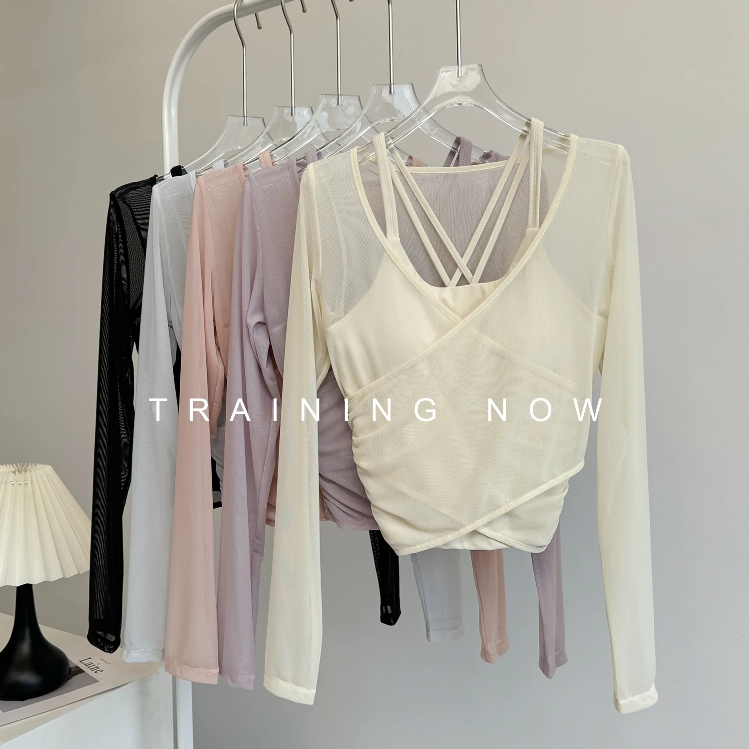 

Yoga clothes with chest pads long-sleeved women's summer slimming sports tops fashionable running training fitness