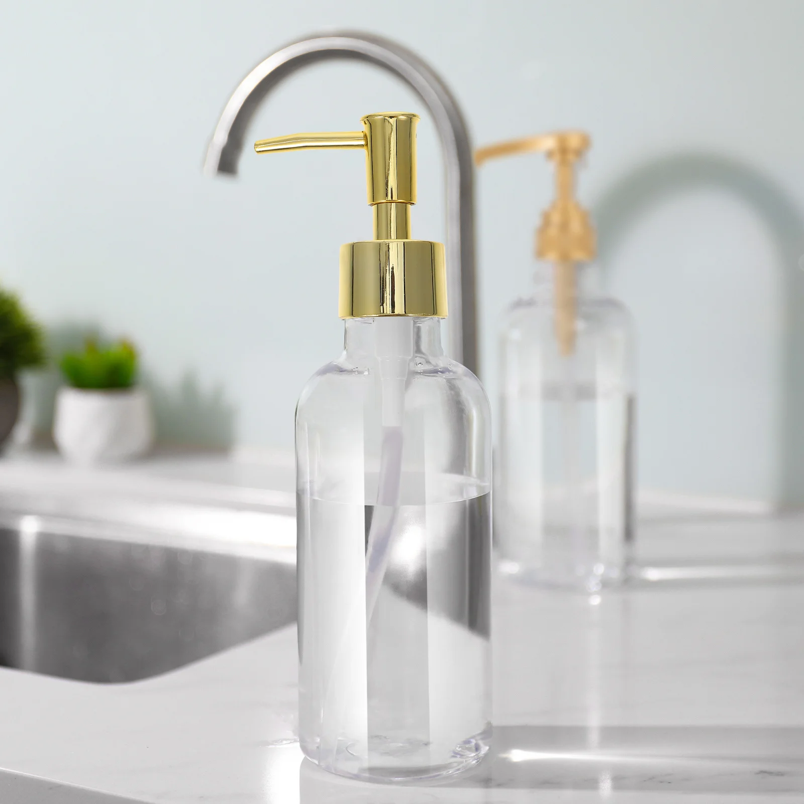 Gouden Plastic Pompkop voor Lotion Shampoo Flessen Gegalvaniseerde Afwerking Gemakkelijk Doseren Badkamerijdelheid 120ml