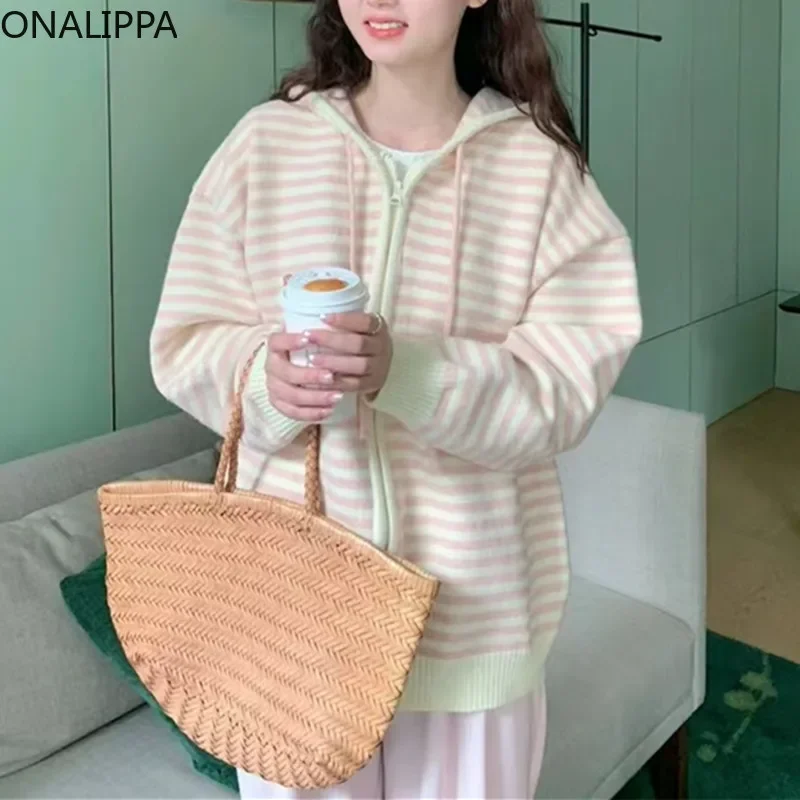 Onalippa Cardigan rosa con cappuccio a righe a contrasto dolce Casual Cardigan lavorato a maglia tutto abbinato maglioni dolci stile Preppy