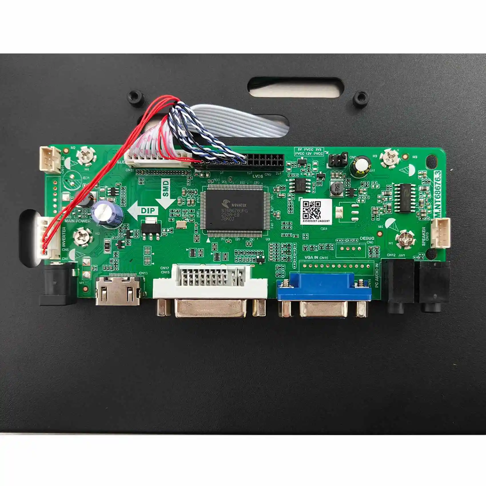 شاشة LCD تعمل باللمس مقاس 15 بوصة مقاس 1024 × 768 H-D DVI VGA لوحة معدنية