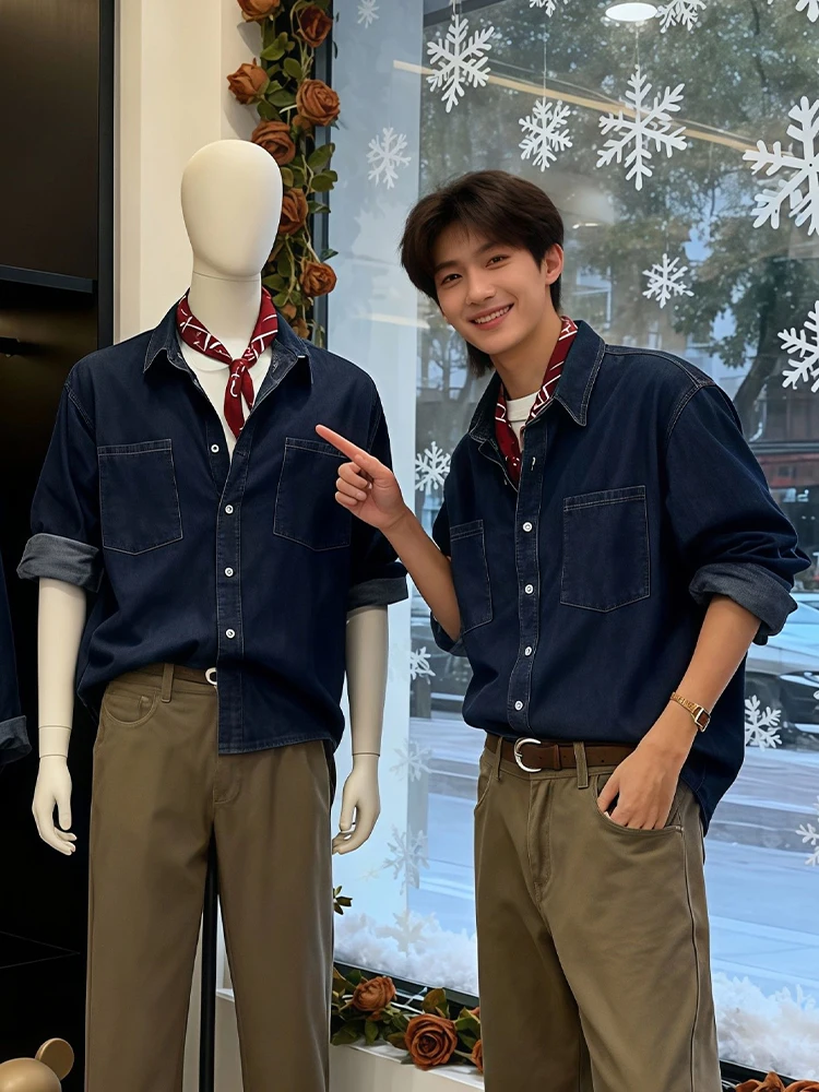 

Мужская джинсовая рубашка Deep Blue Denim в корейском стиле с длинным рукавом, для многослойной носки, приталенного кроя, для повседневной носки, зимняя, тонкая, повседневная.