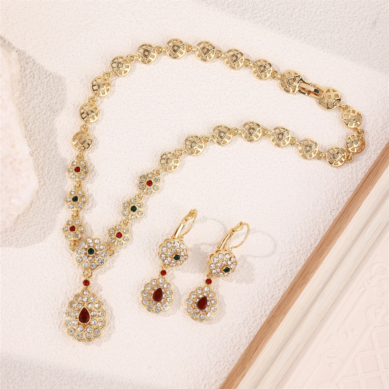 A Necklace Earrings Set Set With Colorful Rhinestone Court Retro Moroccan Fashion Set Necklace
