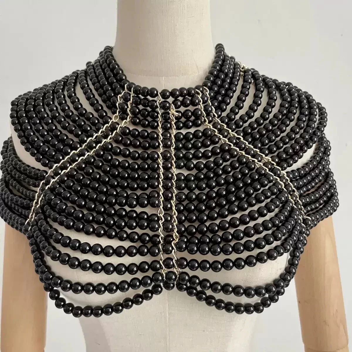 2026 European And American Pearl Body Chain Jewelry for Women Clothing Accessory Necklace Shoulder Scarf