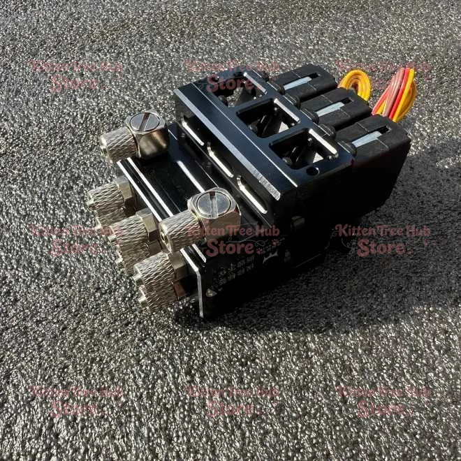 Metal Hydraulic Reversing Valve 3-way Hydraulic Valve Suitable 1/12 1/14 RC Hydraulic Excavator Loader Model Upgrade Accessories