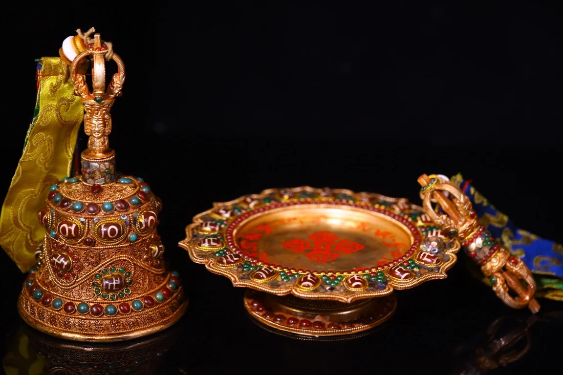 Tibetan Temple Collection Old Tibetan Silver Gilded Mosaic Gem gZi Beads Buddha Old Bell Ringing Vajra Lotus Base Worship Hall
