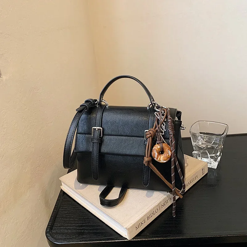 

Preppy Style Women Messenger Bags Large Capacity Flap Crossbody Bags Female Solid Commuter Shoulder Pack All-match Handbag