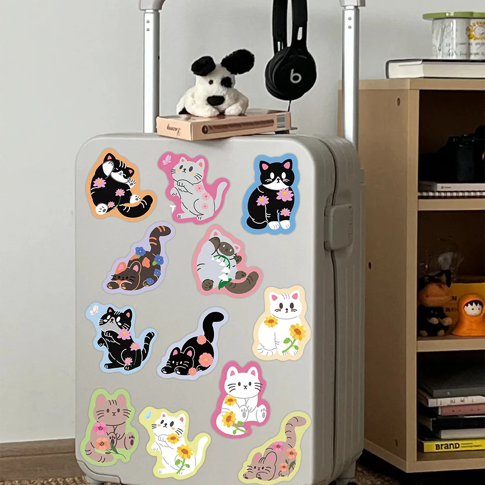 50pcs การ์ตูนแมวน่ารักสติ๊กเกอร์สําหรับแล็ปท็อปสมุดภาพกระเป๋าเดินทางกีตาร์หมวกกันน็อก DIY Graffiti ความงามสติกเกอร์ของขวัญสร้างสรรค์