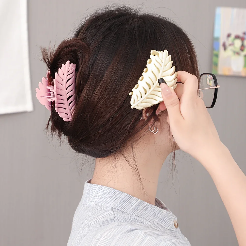 Fashion Women Solid Claw Clip Large Barrette Crab Hair Claws Bath Clip Ponytail Clip Girls Hairpins Headwear Hair Accessories