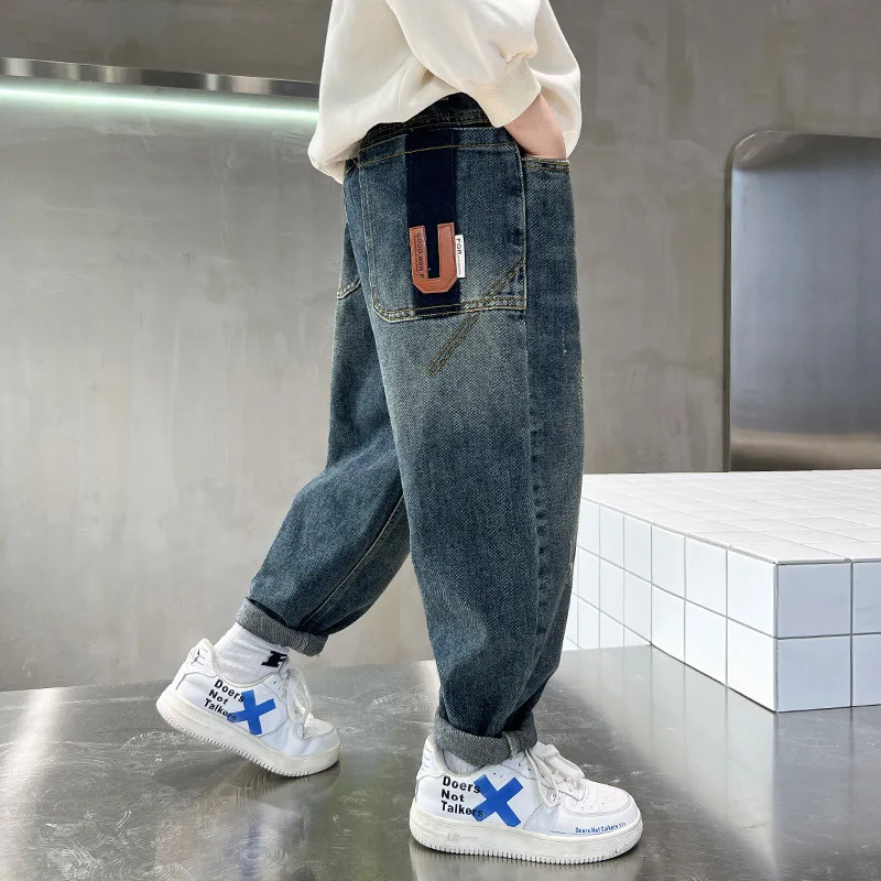 Boys Jeans with Letter Embroidery Young Children Denim Pants Toddler Loose Trousers Retro Water Wash Kids Straight Trousers 4-14