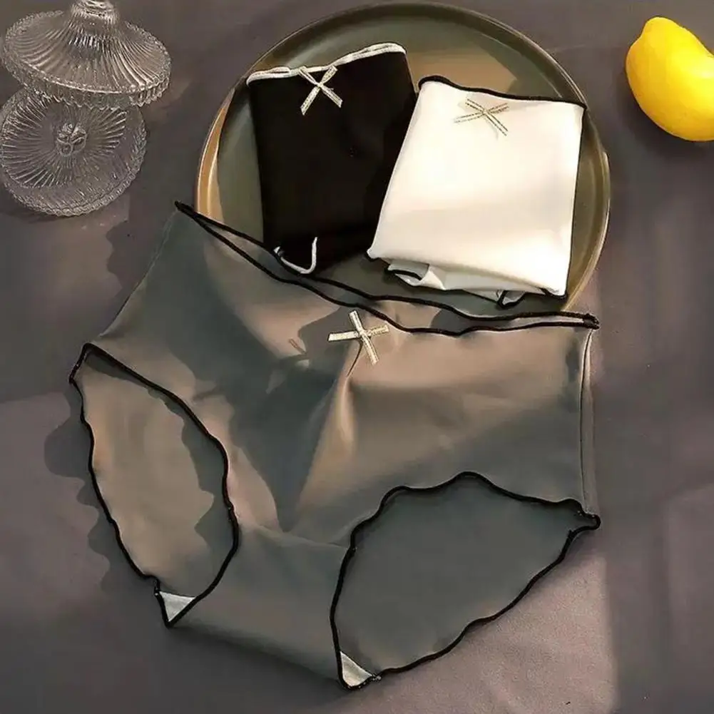 Sous-vêtements en soie glacée taille basse pour femmes, slip Triangle sans couture, doux, respirant, extensible, couverture complète