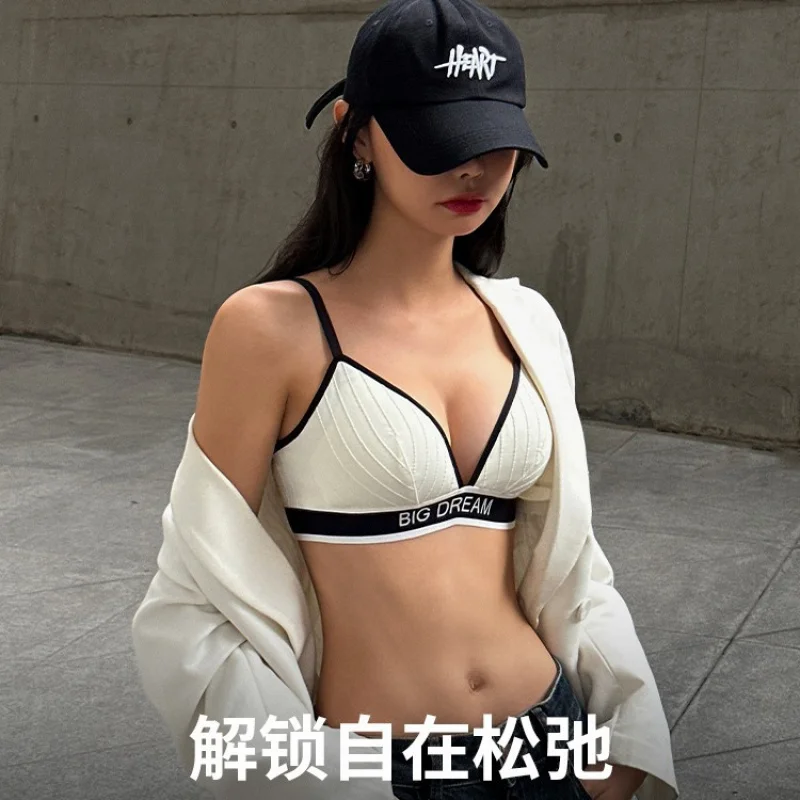 큰 가슴, 섹시하고 섹시한 집결, 스틸 링이 없는 얇은 스타일, 처짐 방지 및 u를 가진 여성을 위한 삼각형 컵 속옷