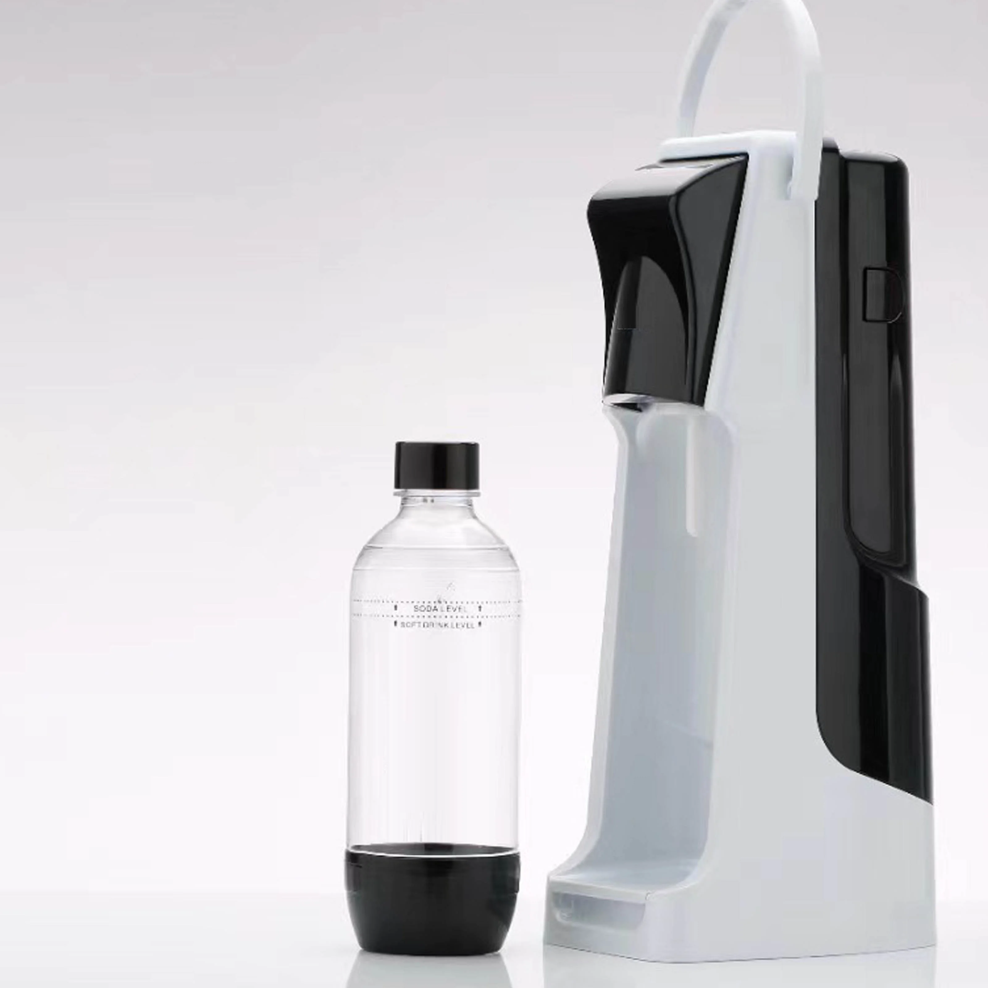 Sparkling Water Maker Home Soda Stream Refill  Maker Healthy Soda Maker With Co2 Cylinder and Pet Bottle