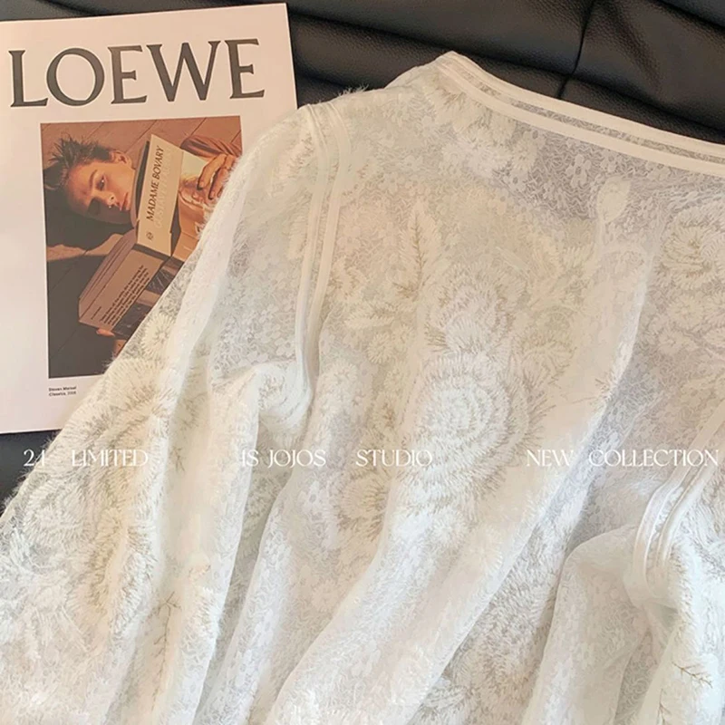 Spitze Ausschnitt Bluse Frauen Weiß O Hals Langarm Jacquard Hemd Harajuku Y2K Lose Leichte Sheer Pendler Top