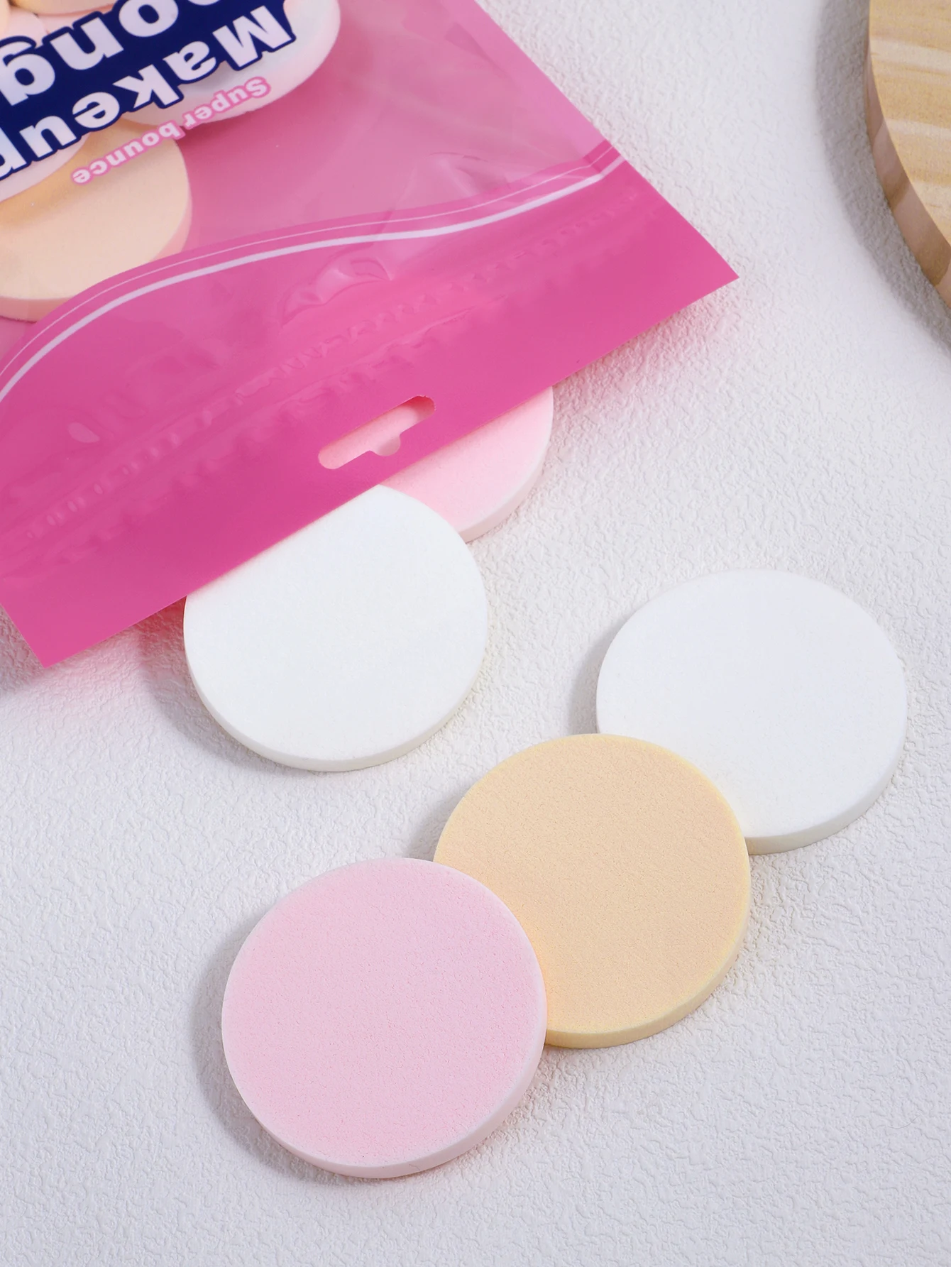 16/Pack, kleurrijke droge en natte make-up poederdons, ronde make-up spons zachte gezichtsfoundation en make-up tools.