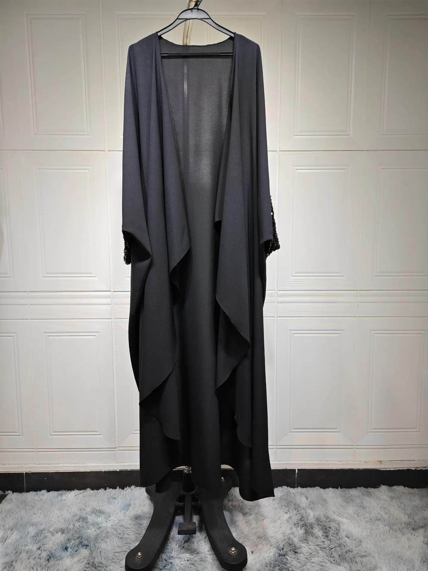 

Uni Ramadan Muslim Stylish Sequins Batwing Sleeve Maxi Abaya Solid Loose Kaftan Polyester Garment