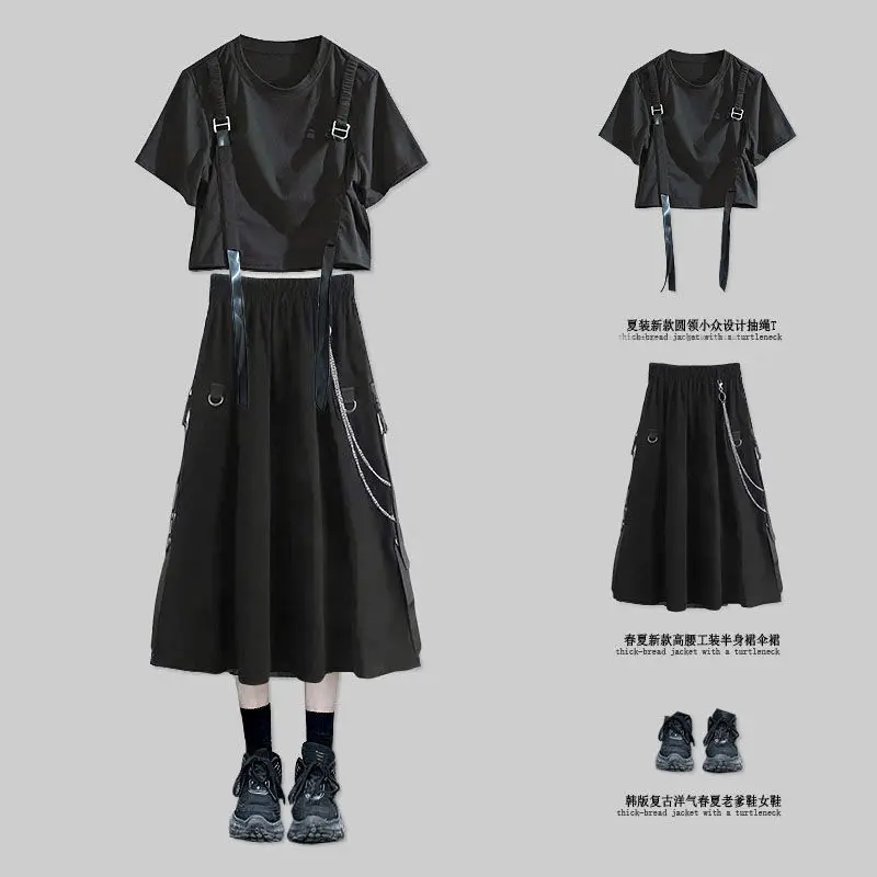 

2025 Summer Fashion Suit Female Students Korean Short-sleeved T-shirt + Black Skirt Two-piece Set