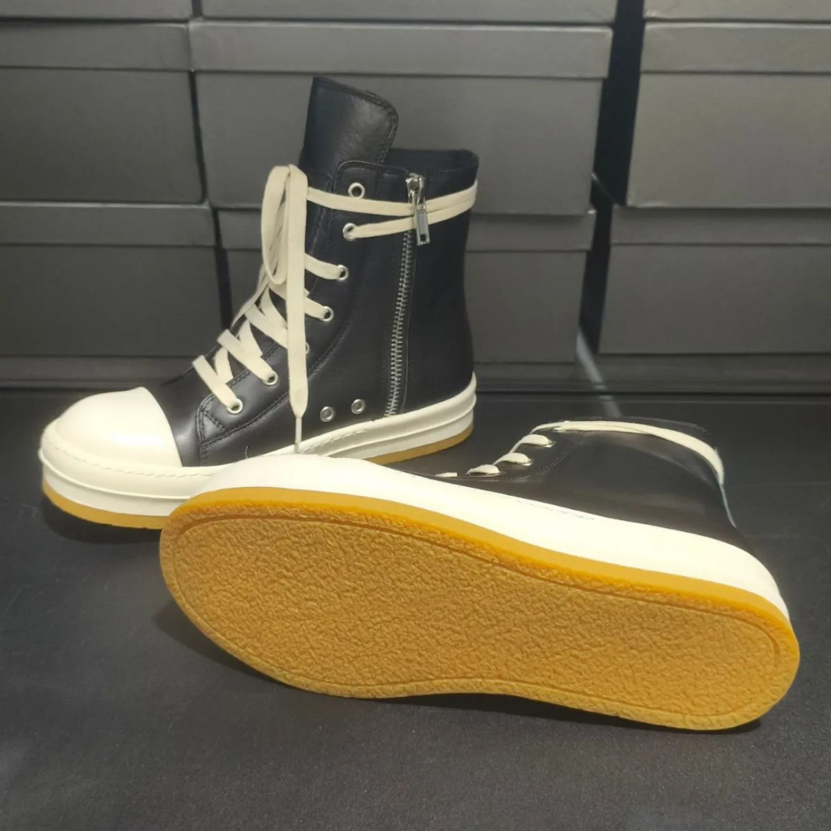 

Новые осенне-зимние высокие кеды на толстой подошве на молнии, спортивные повседневные кожаные полусапоги в парном стиле, мужские туфли для доски с круглой головкой