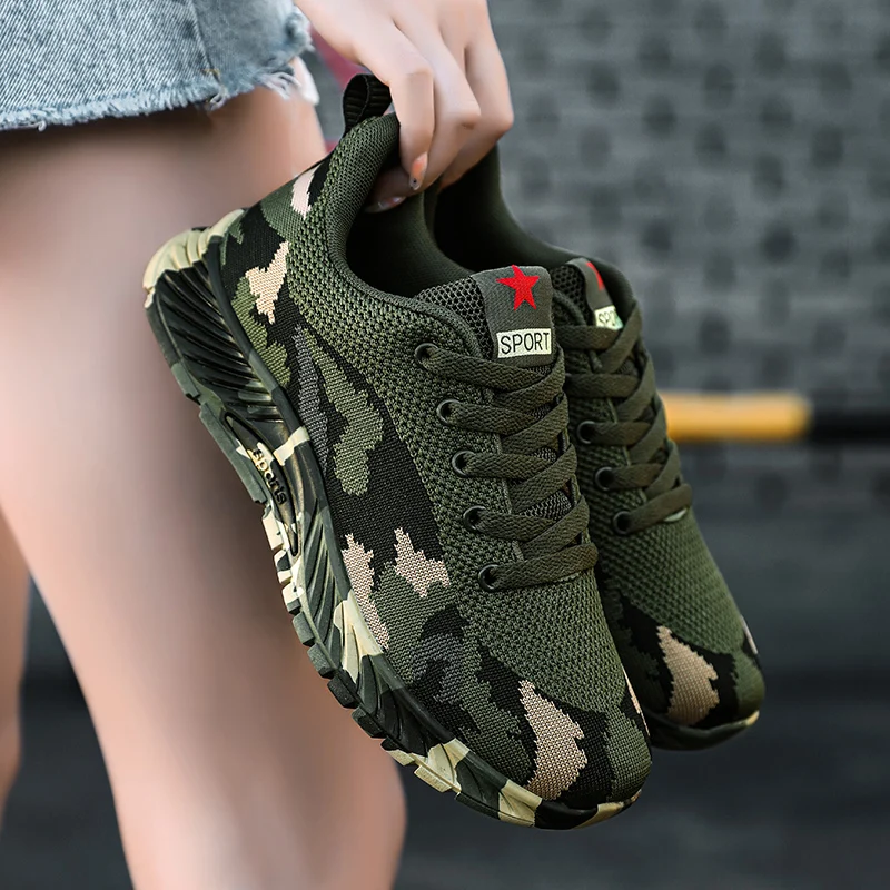 Zapatillas deportivas de camuflaje para hombre y mujer, zapatos informales transpirables a la moda, ligeros, vulcanizados, para caminar al aire