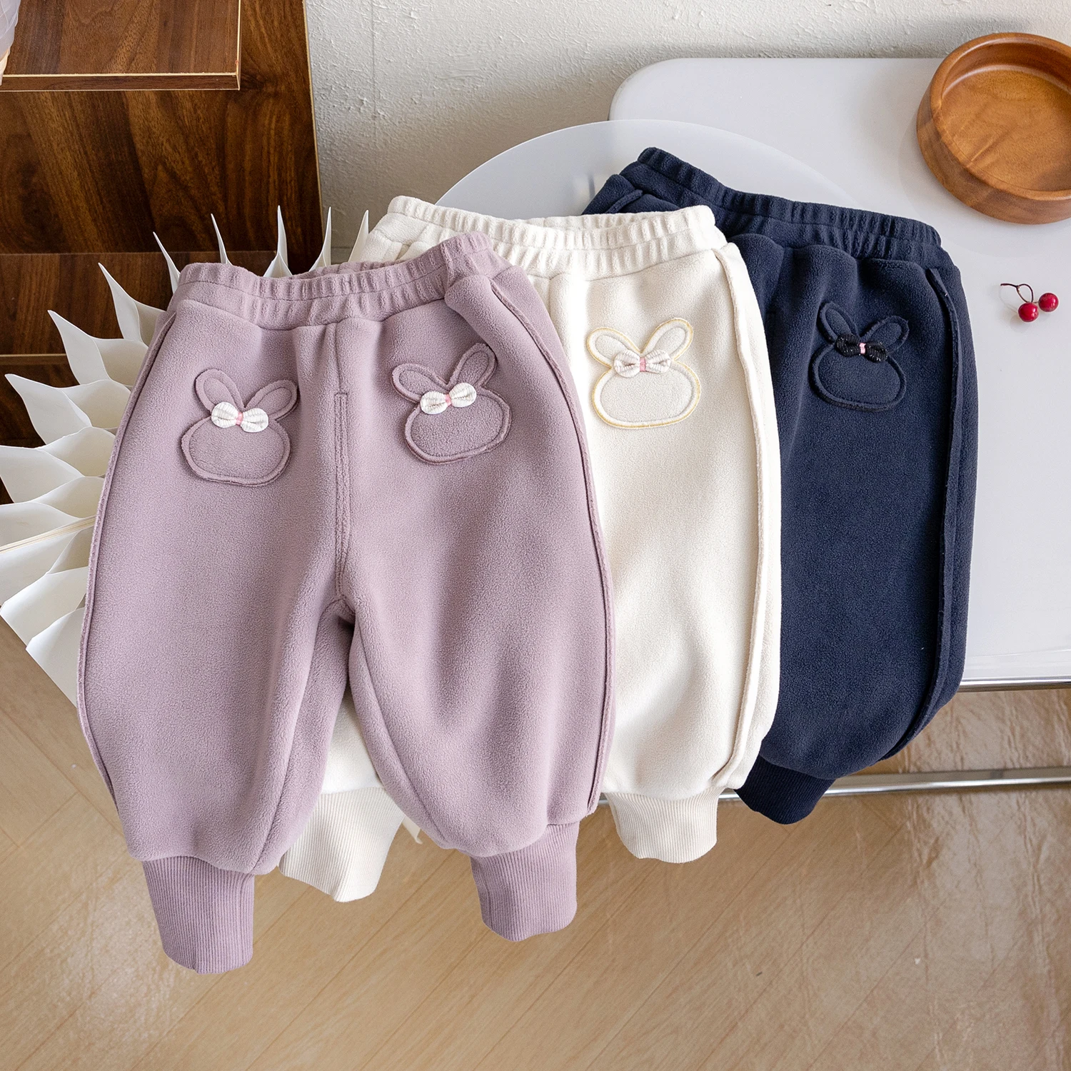 

Autumn Winter Warm Kids Pants Velvet Thickened 2025 New Boys Girls Baby Trousers cartton rabbit Children Outdoor Sport Pants