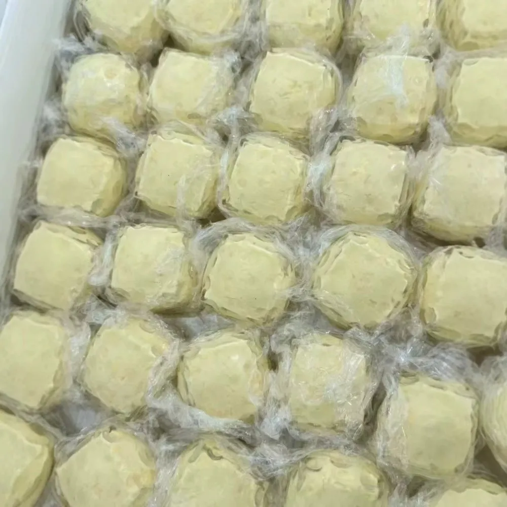 Fun Crunchy Cheese Cube Crunchy Squeeze Ball Shapeable Design Non-Bounce Stress Relief Ball Cube Shape Cheese Shape Ball Office