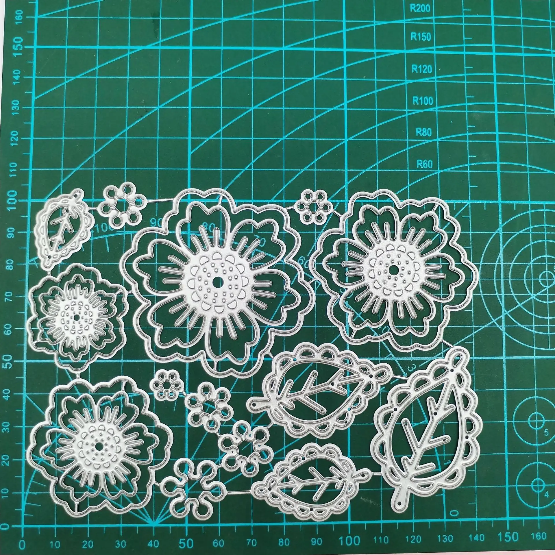 Snowflake Flower Metal Cut Dies Stencils for Scrapbooking Stamp/Photo Album Decorative Embossing DIY Paper Cards