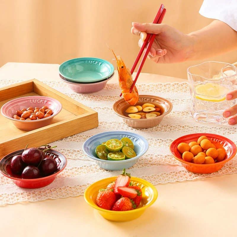 

Ceramic Small Round Small Dish Household Seasoning Dipping Plate Sushi Soy Sauce Vinegar Dishes Kitchen Restaurant Tableware