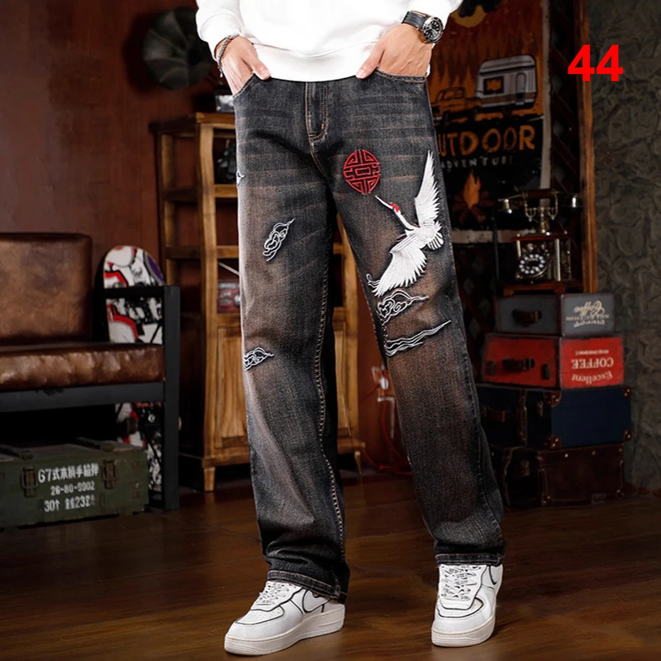 Vintage Moto Biker Jeans Men 44 Plus Size Multi-pocket Cargo Denim Pants Fashion Casual Crane Embroidery Jeans Straight Pants