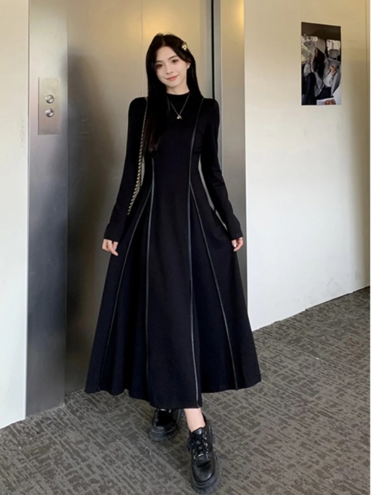 

Black Hepburn Style Half High Collar Long Dress Slimming Waist Design Korean Style Commute A-Line Skirt Winter Season