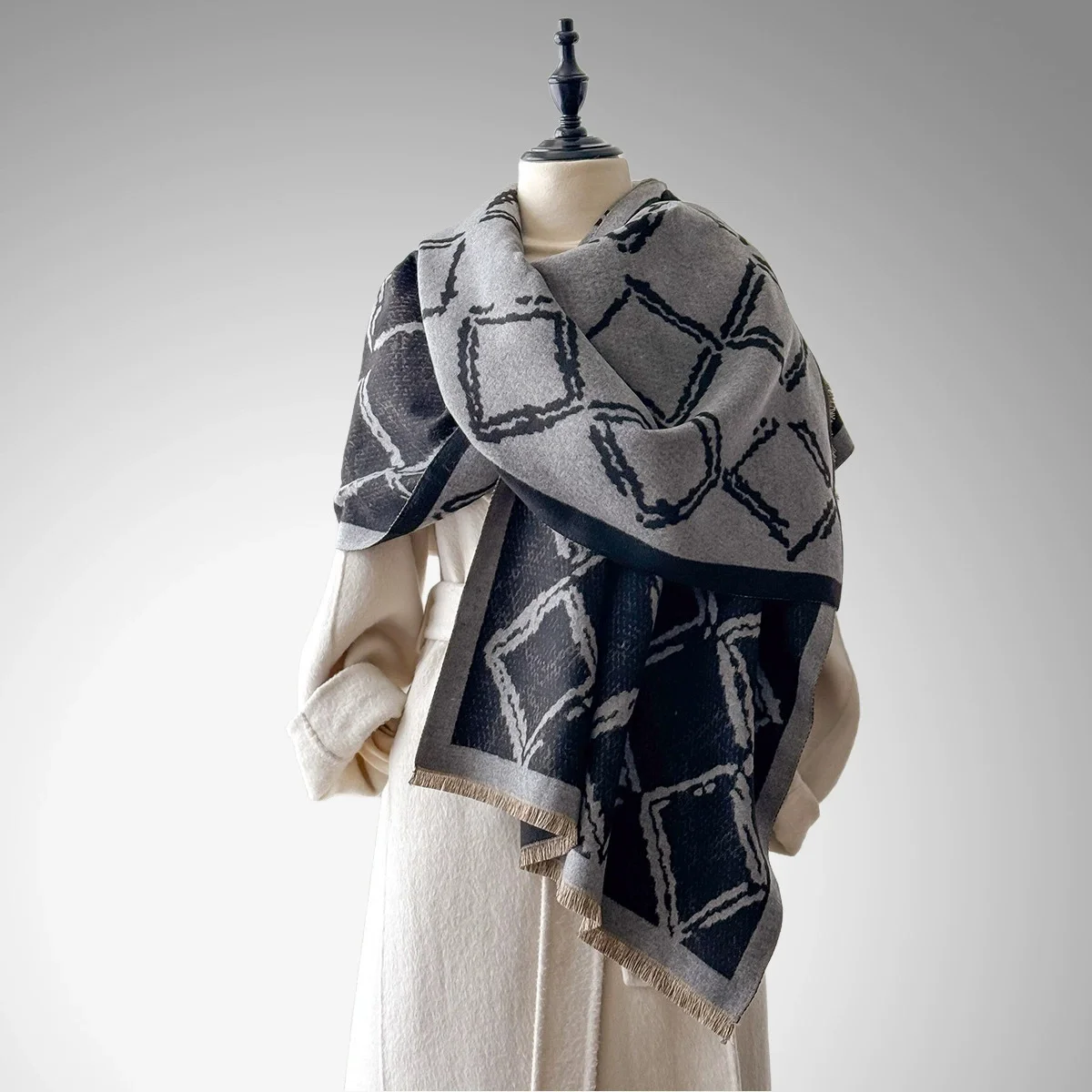 

New Fashion Women's Faux Cashmere Winter Scarf Vintage Print Tassels Thick Warm Pashmina Two-Sided Outdoor Shawls Wraps Foulard