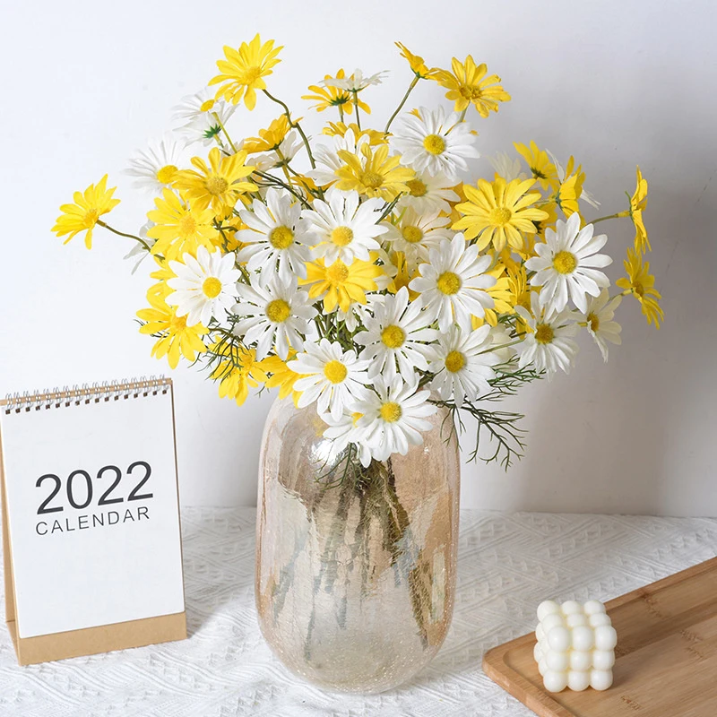 52 ซม.สีขาว Daisy ประดิษฐ์ดอกไม้ 5 หัวผ้าไหมสีขาว Chamomile ดอกไม้ปลอมช่อดอกไม้ DIY Home Garden Party งานแต่งงานตกแต่ง