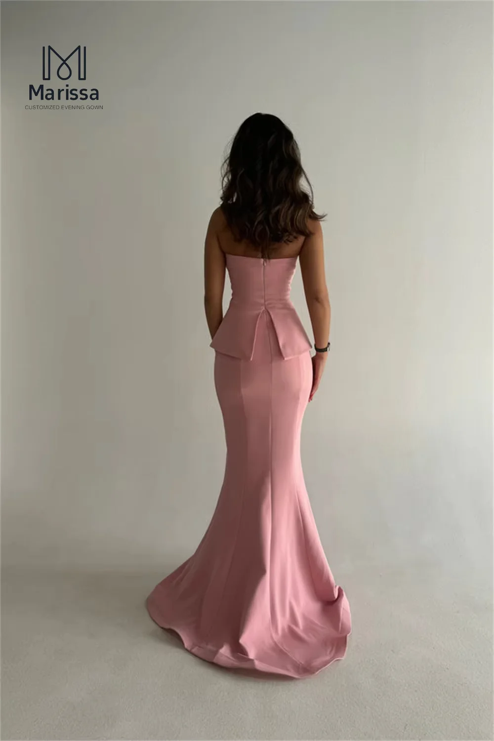 فستان سهرة أنيق طويل بذيل السمكة من ماريسا فساتين سهرة أنيقة وردية اللون للنساء فستان حفلة موسيقية فاخر 2025 مصنوع حسب الطلب