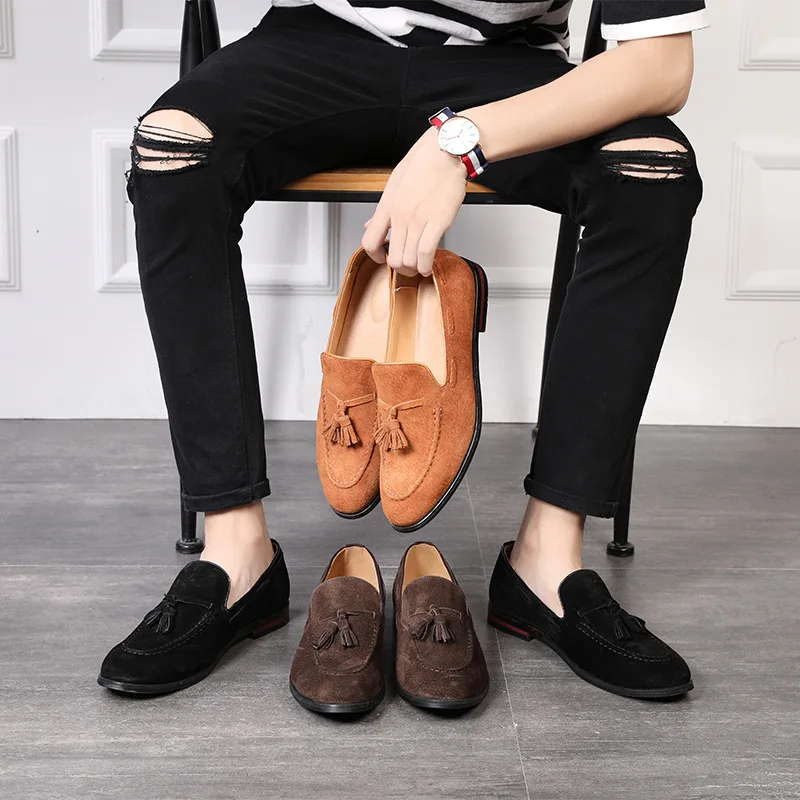 Men's Suede Leather Tassel Loafers British Nightclub Style Slip-On Comfortable Casual Shoes Barber Designer Fashion Sneakers