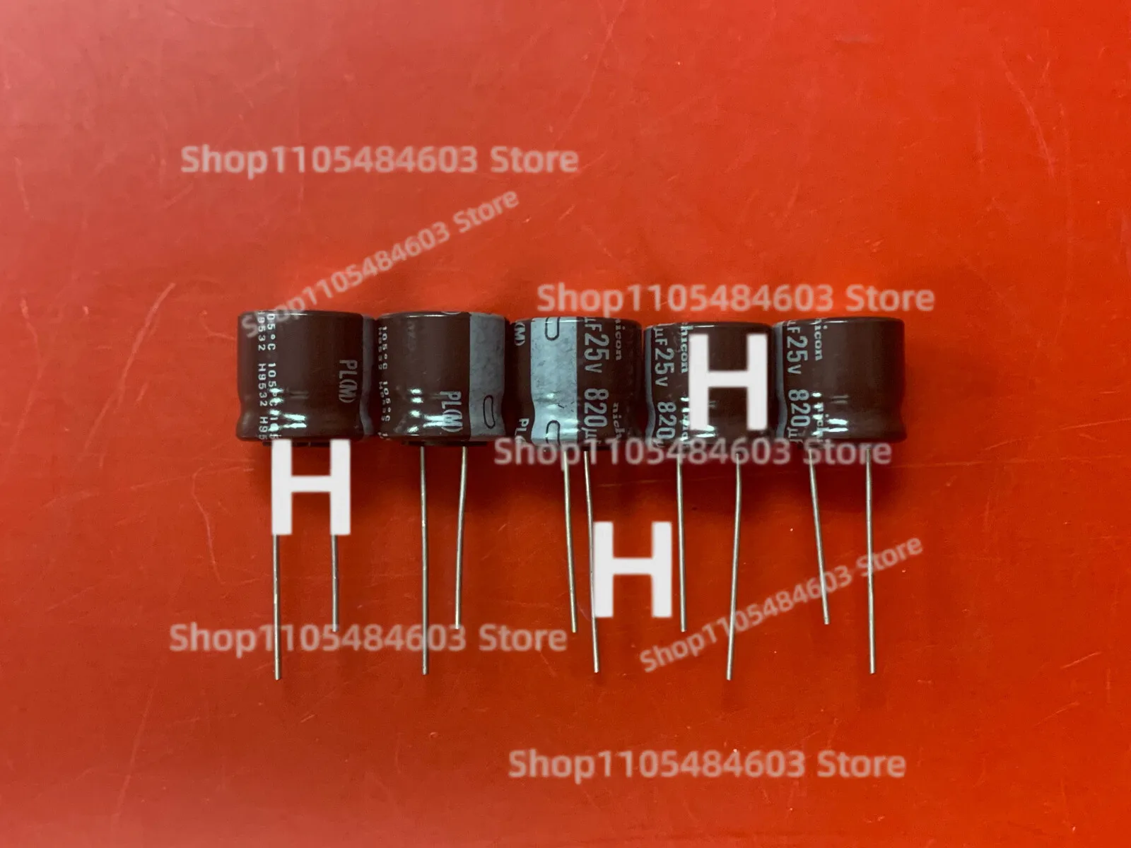 5x UPL1E821MHH6 PARA CAPACITOR NICHICON 820UF 25V 105' RADIAL DE BAIXO PERFIL