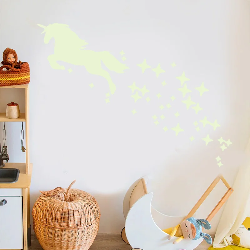 ملصقات حائط على شكل نجوم وحيد القرن مضيئة تتوهج في الظلام لتزيين غرفة الأطفال الصغار صديقة للبيئة يمكنك صنعها بنفسك #6