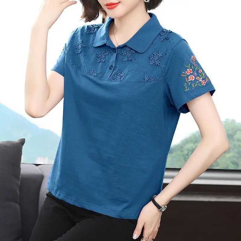 T-Shirt à Manches Courtes et Col Polo pour Femme, Vêtement Décontracté, de Couleur Unie, avec lèvent Brodés, à la Mode, pour Bureau, Été