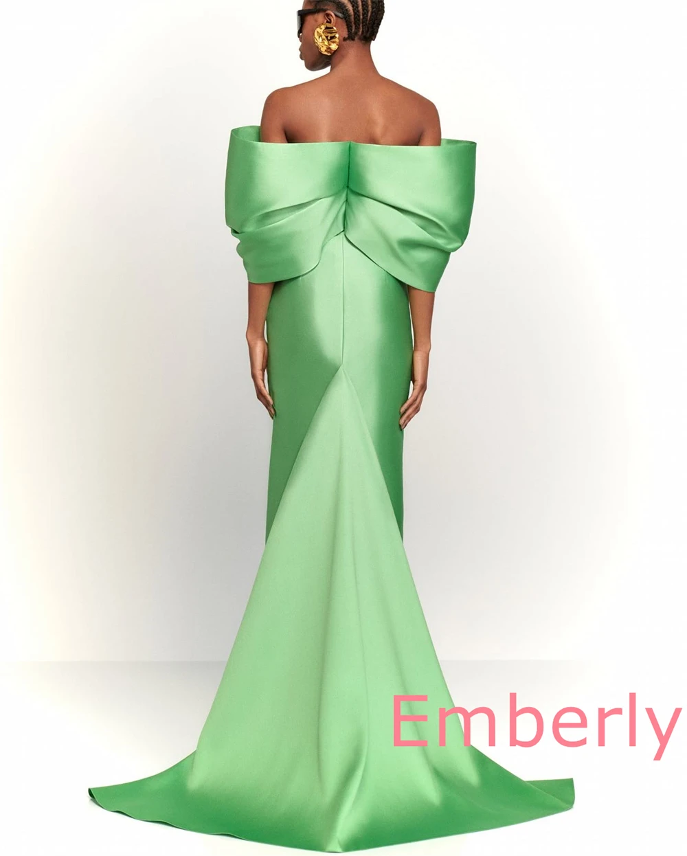 Customized Formal Green Satin Evening Dress Modern Boat Neck Off theShoulder Sleeveless Party Dress High Quality Celebrity Gowns