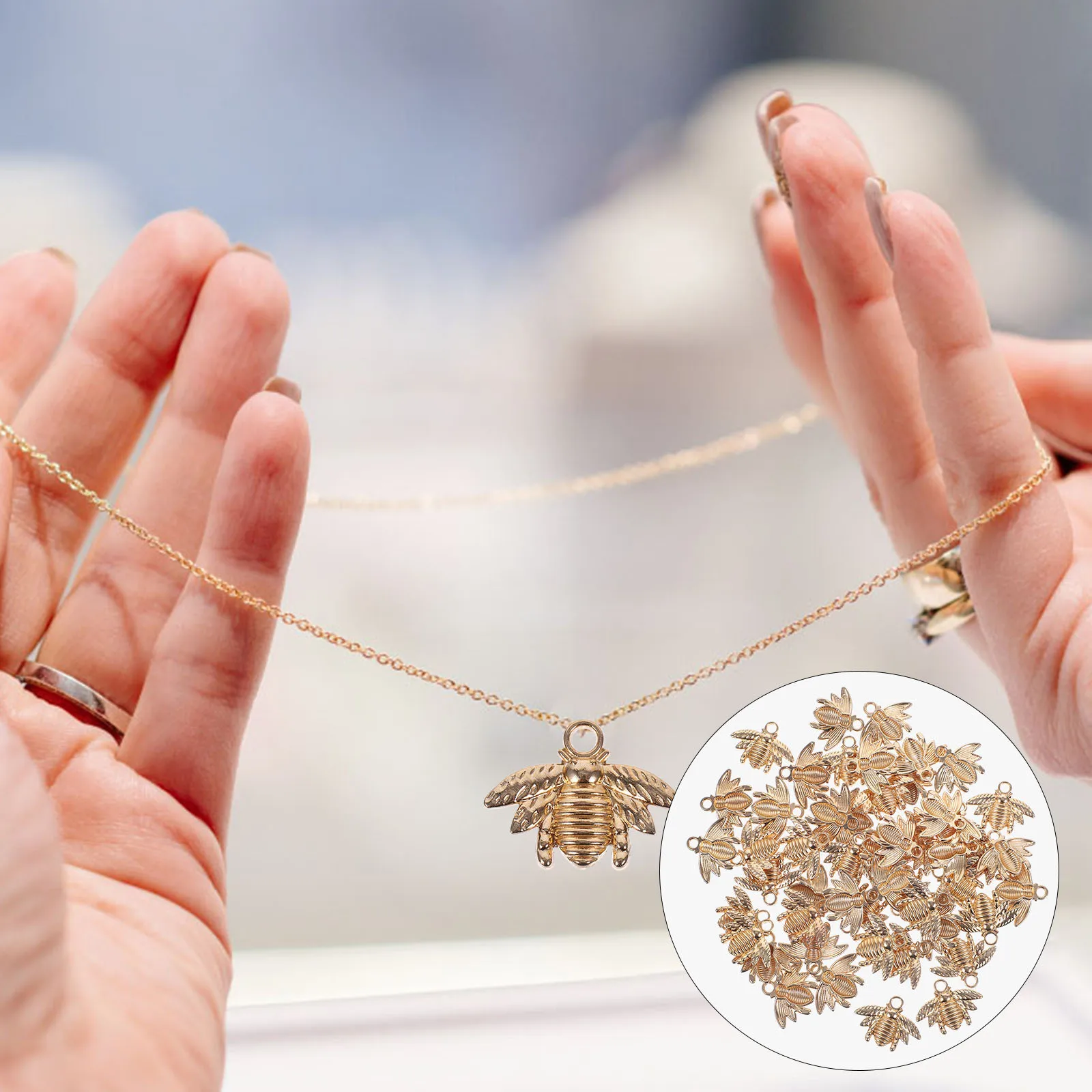 

50Pcs Bee Charms Creative Metal Jewelry Making Accessories for Earrings Necklace Bracelet DIY Craft Supplies Bee Charms