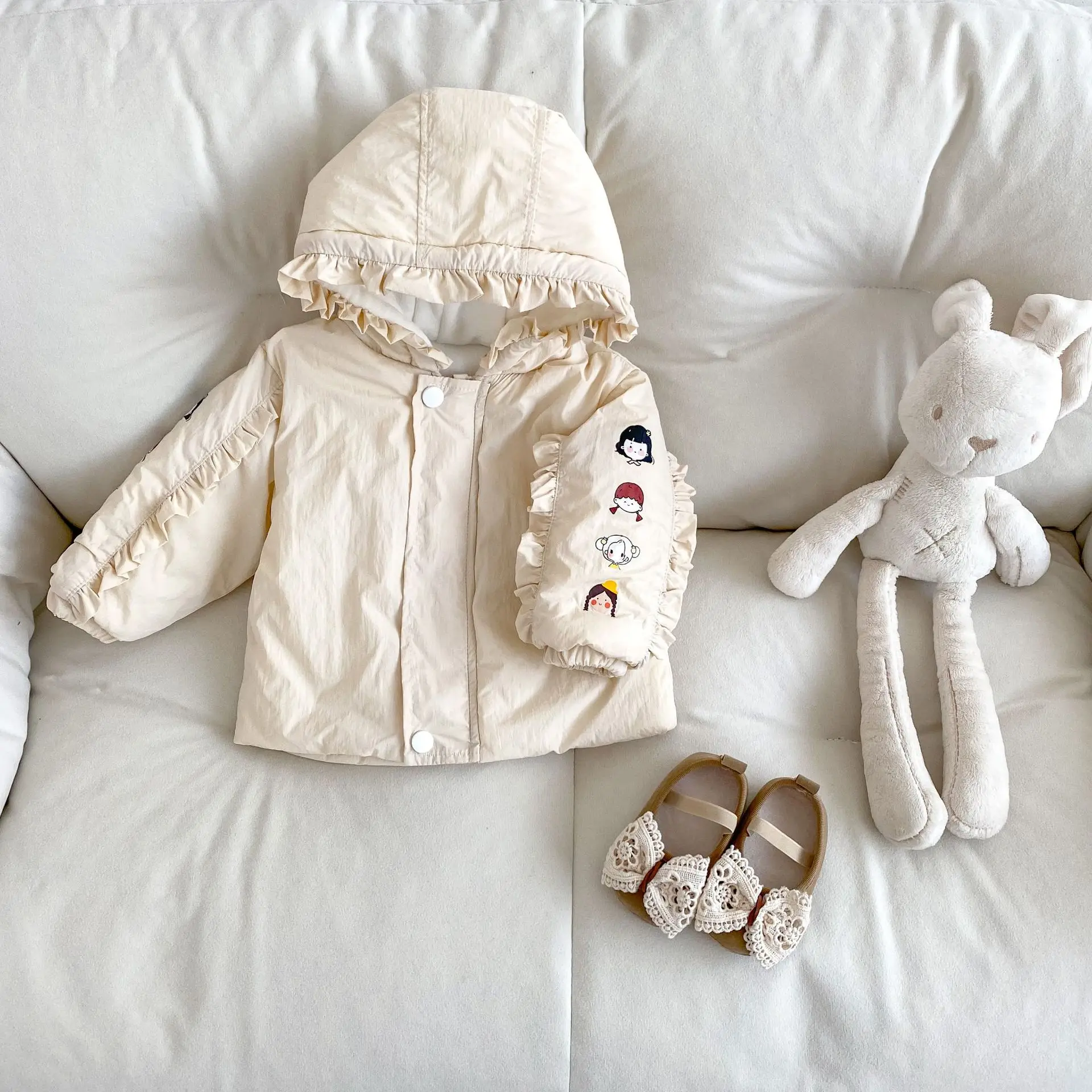 

2025 Winter Fashion Baby Girls Parkas Jacket Children Hooded Cotton Padded Outerwear Windproof Coat Warm Solid Thicken Snowsuits