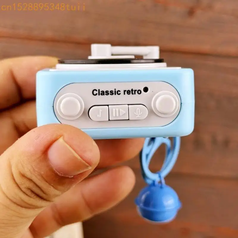 

Y4QF Vintage Recordable Phonograph Music Box Keyring Featuring Recordable Sound And Music Box Perfect For Bag Decoration