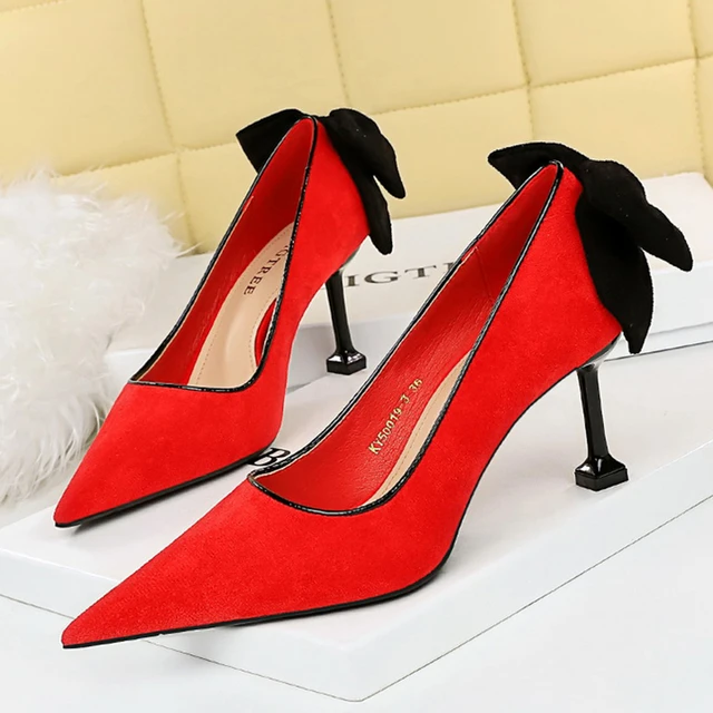 Cute red pumps hotsell