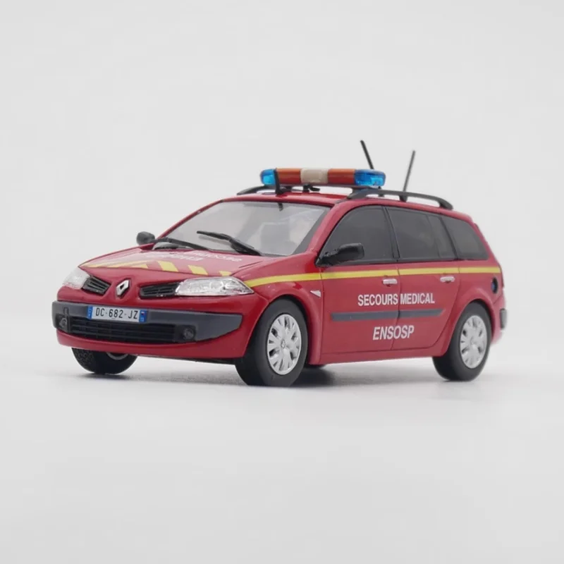 Diecast escala 1:43 ixo megane quebrar motor de incêndio liga modelo de carro produto acabado simulação brinquedo modelo estático exibição