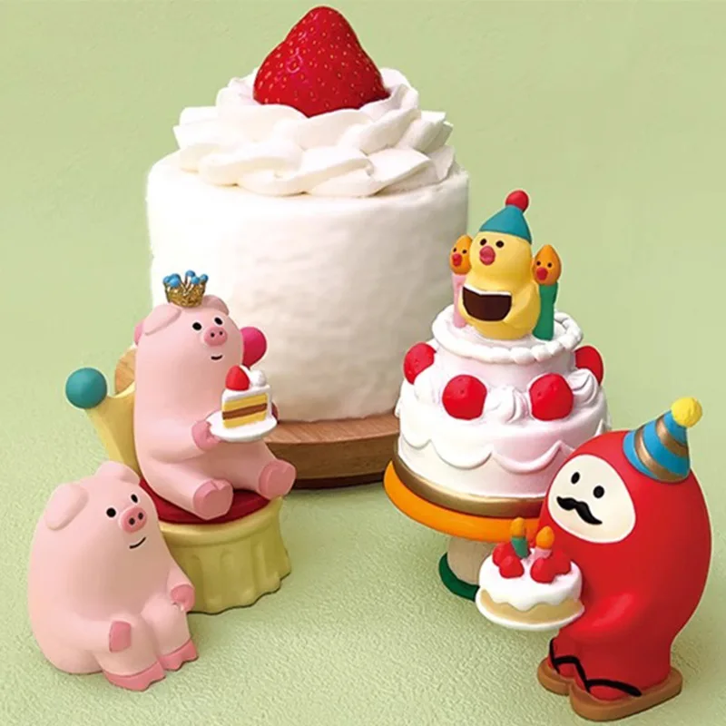 Japanese Cat Pig Frog Action Figures Valentine Miniature Ornament Accessories Strawberry Cake Resin Decoration Creative Gifts