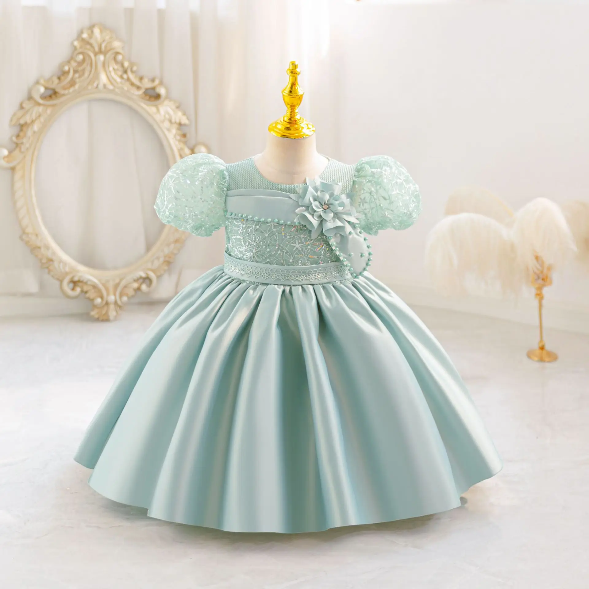 

Elegant Dress For Girl White Wedding Prom Gown Kids First Communion Princess Dress Luxury Flower New Year Dress For Girls