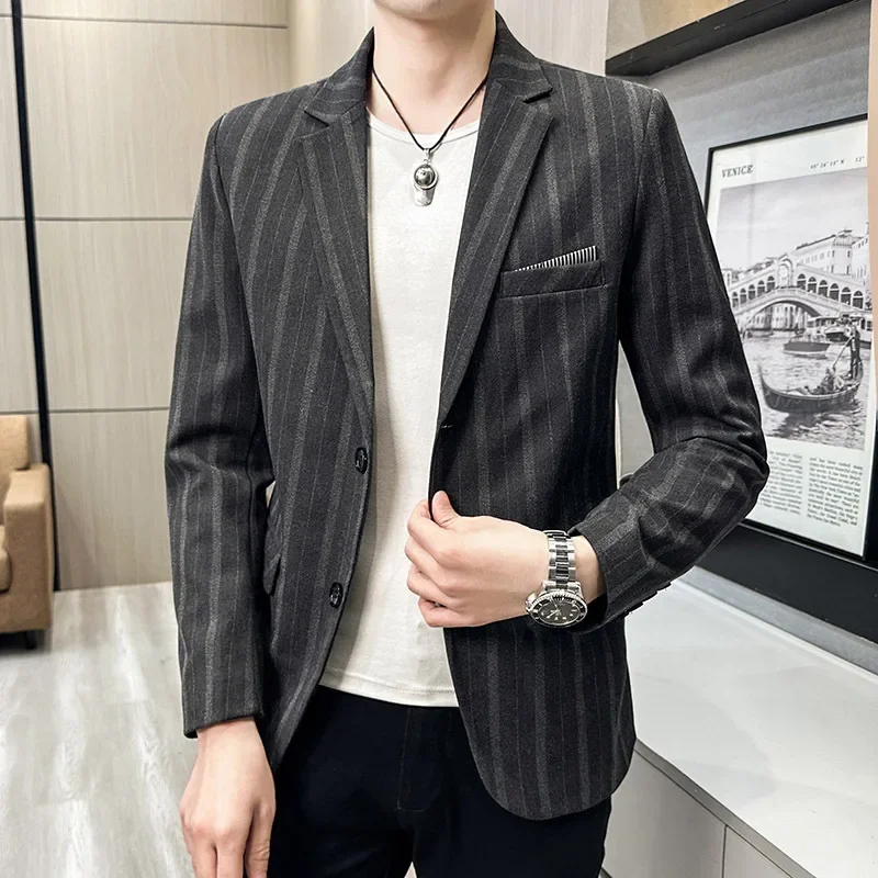 2023 Autumn Striped Blazer Masculino Fashion Slim Fit Casual Business Suits Jackets Wedding Groom Streetwear Social coats